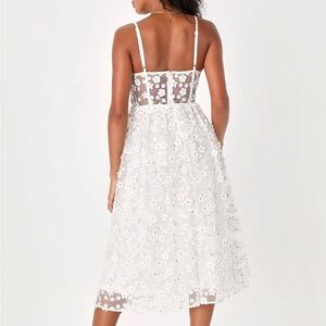 Elegant White Floral Lace Midi Dress